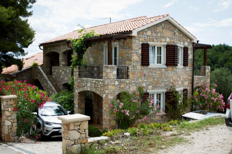Sandra Dirks - Villa Rosa