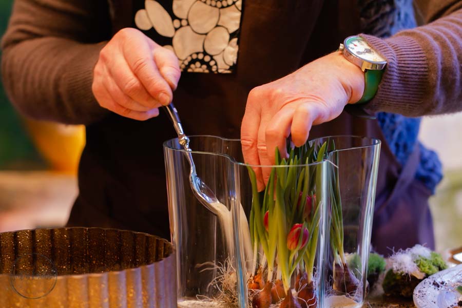 Sandra Dirks - Alvar Aalto Vase Osterdeko mit Heike Becker-Möhring von Florentine
